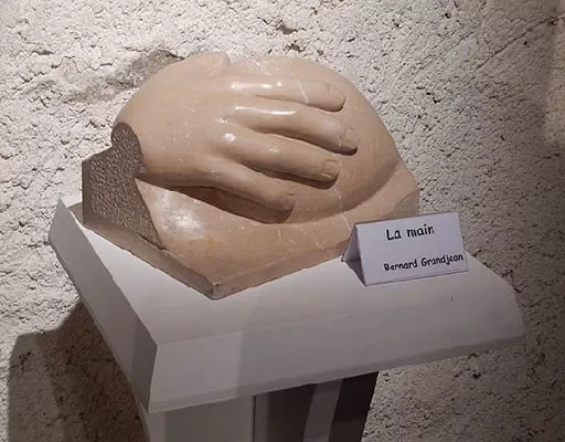 la main
